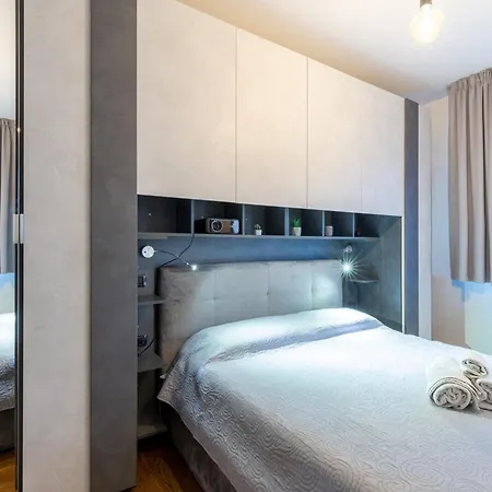 Apartman Alvin Deluxe - -private Parking *