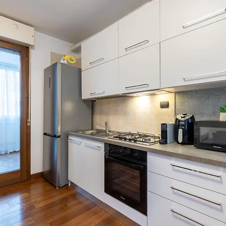 Alvin Deluxe - -private Parking Apartment Cagliari